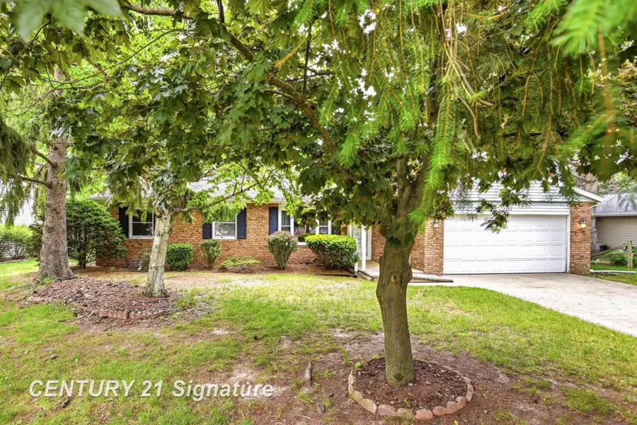 2380 E GATESBORO DR, Saginaw, MI 48603 - #2