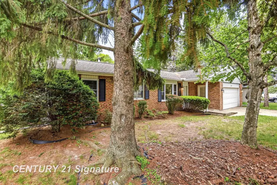 2380 E GATESBORO DR, Saginaw, MI 48603 - #3