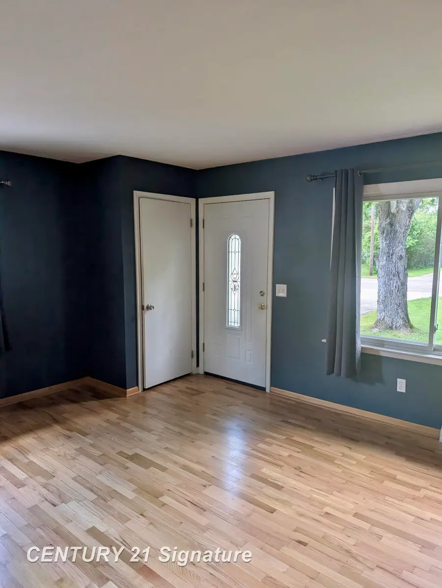 771 S Frost DR, Saginaw, MI 48638 - #3