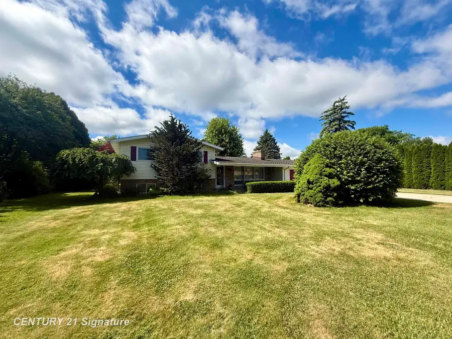6641 Pierce RD, Kochville, MI 48623 - #2