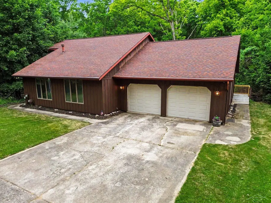 371 E Saginaw RD, Sanford, MI 48657 - #3