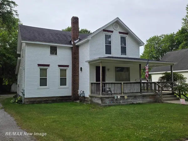 218 Lincoln ST, Chesaning, MI 48616