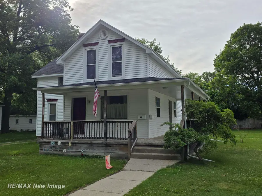 218 Lincoln ST, Chesaning, MI 48616 - #2