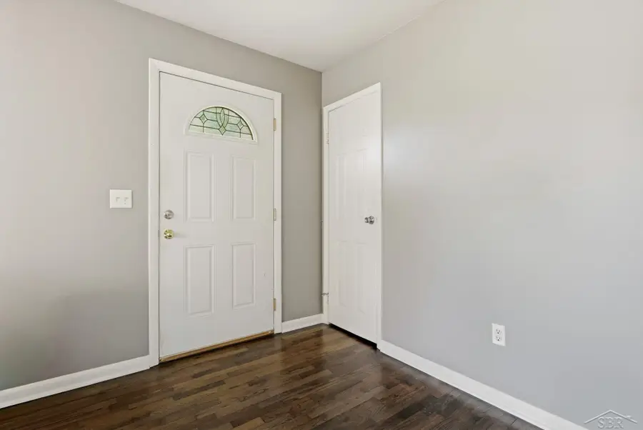 3374 Meyer PL, Saginaw, MI 48603 - #3