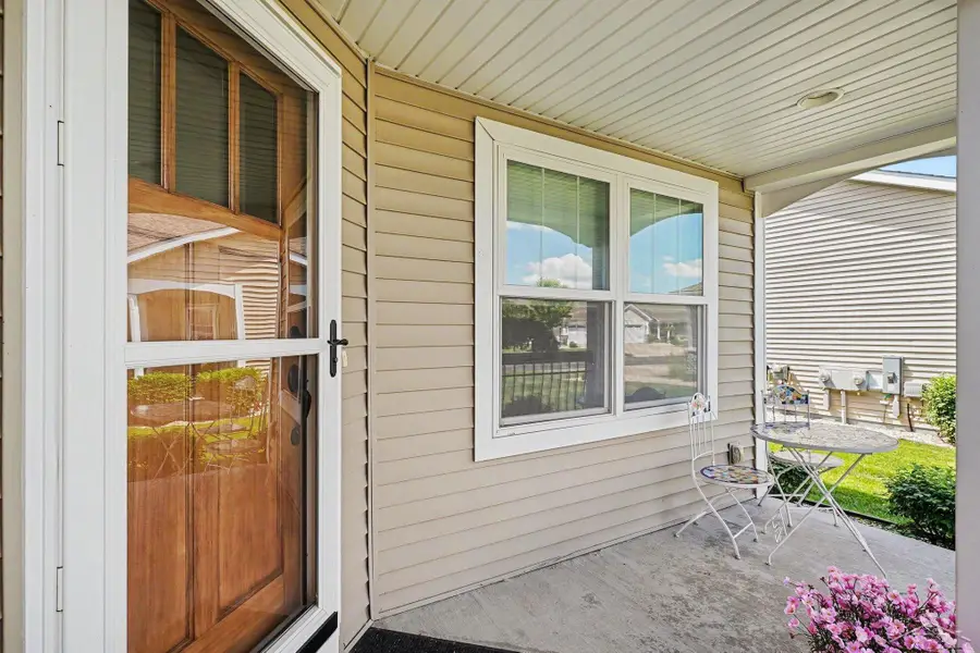 102 Tuscany CIR, Saginaw, MI 48603 - #3