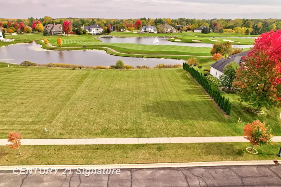 33 W Grove CT, Freeland, MI 48623 - #2