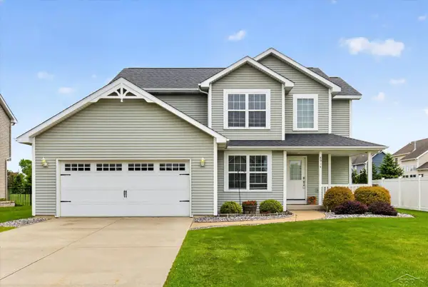 8914 Cottonwood DR, Freeland, MI 48623