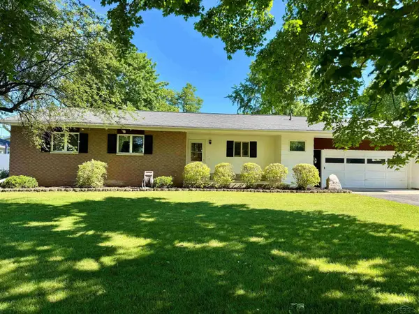 835 Wheelock DR, Freeland, MI 48623