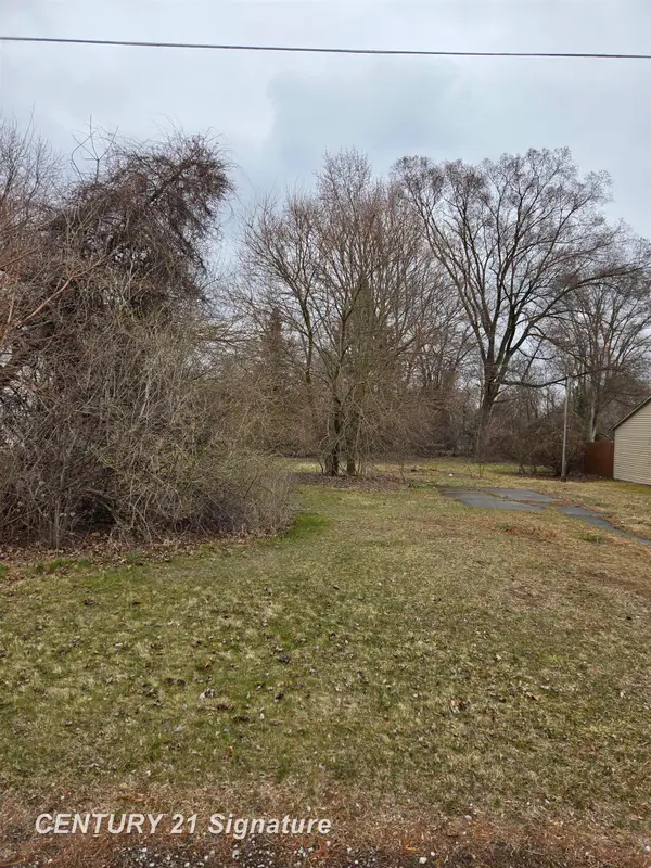 655 Lutzke RD, Saginaw, MI 48609