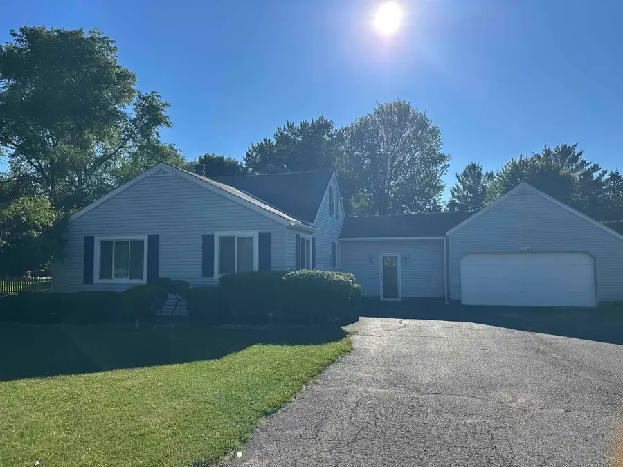 214 N Hemlock RD, Hemlock, MI 48626 - #3