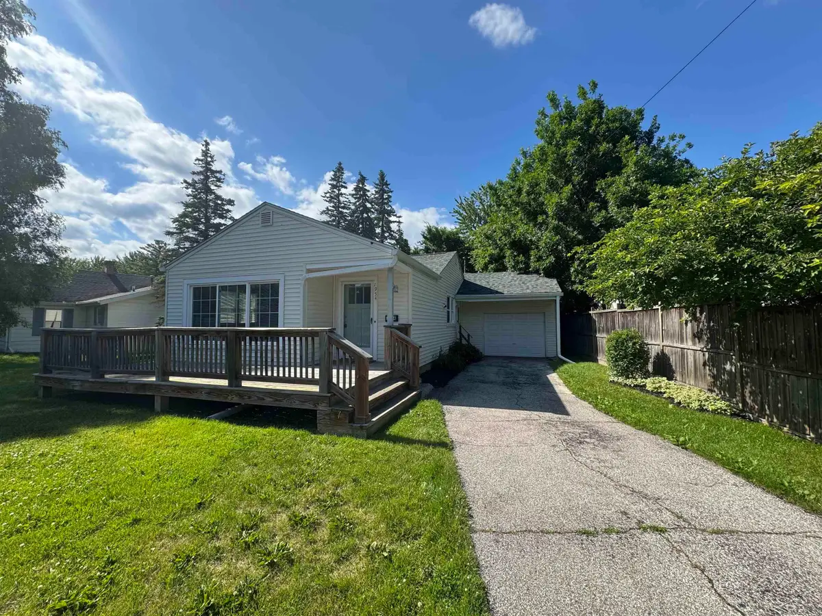 1954 Holcomb ST, Saginaw, MI 48602 - #1