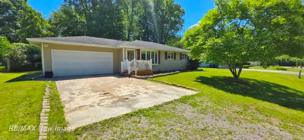 4445 Eastport DR, Bridgeport, MI 48722