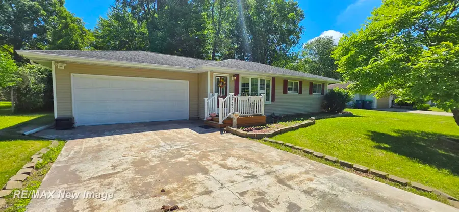 4445 Eastport DR, Bridgeport, MI 48722 - #2