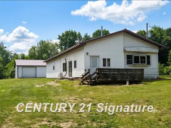 11634 E Gates AVE, Riverdale, MI 48877