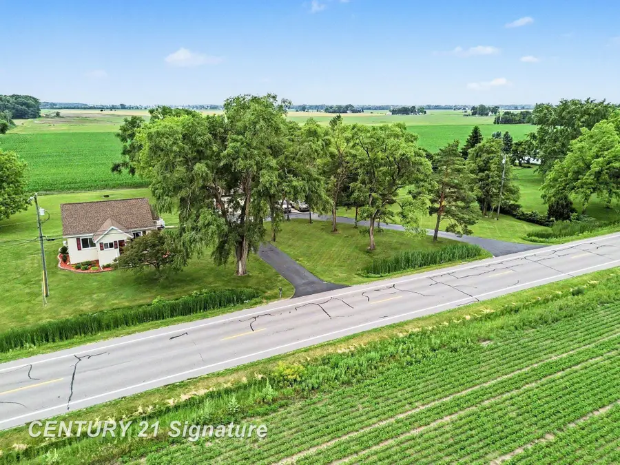 763 W Salzburg RD, Auburn, MI 48611 - #2