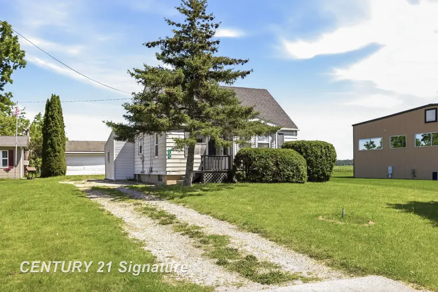 6737 Dixie HWY, Bridgeport, MI 48722 - #2