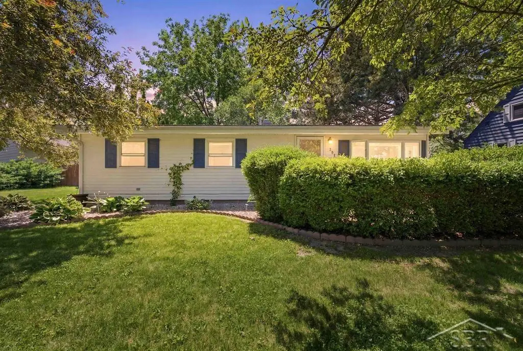 207 Church ST, Auburn, MI 48611 - #1