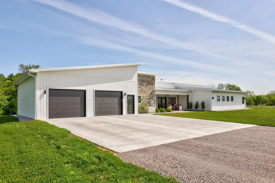 5595 Riverview DR, Bridgeport, MI 48722 - #3