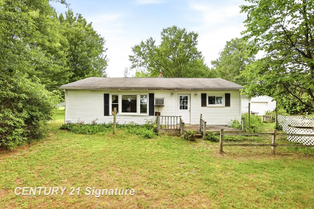 12097 Swan Creek RD, Saginaw, MI 48609 - #1