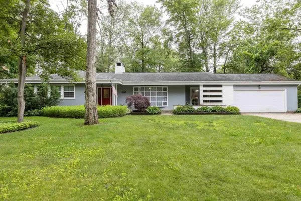 1506 Timber DR, Midland, MI 48642