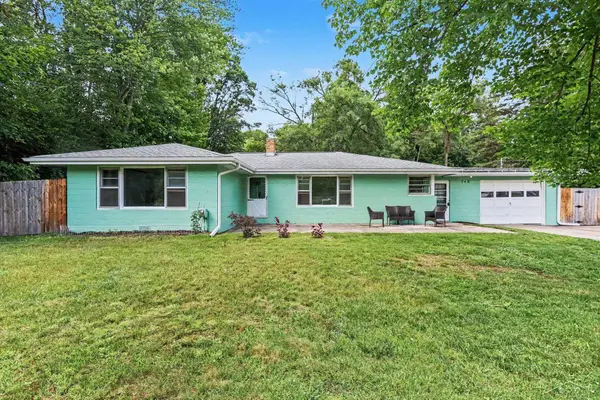 748 W Irish ST, Sanford, MI 48657