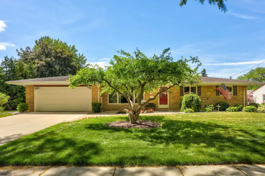 629 Eastgate DR, Frankenmuth, MI 48734 - #2