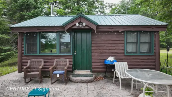 751 E Long Lake DR, Harrison, MI 48625