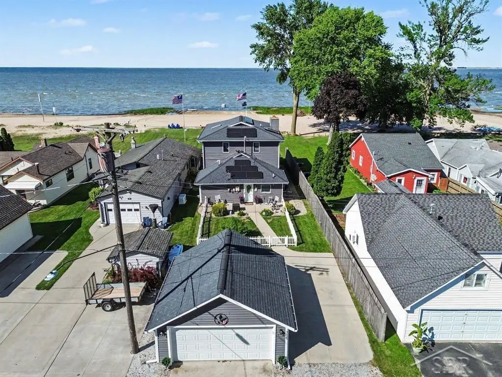 705 Bay RD, Bangor, MI 48706 - #1