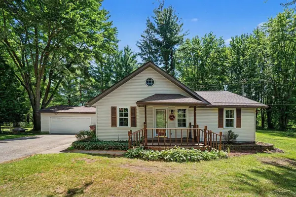 2346 N Hope RD, Midland, MI 48642
