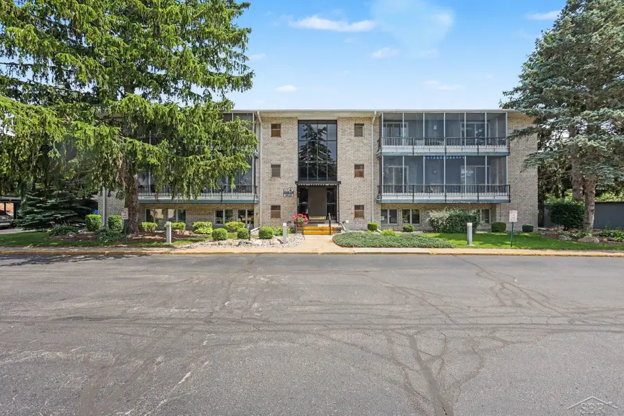 5935 W Michigan AVE, Saginaw, MI 48638 - #2