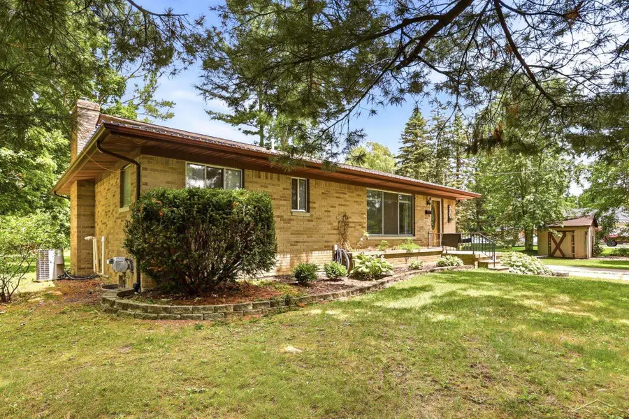 335 Walnut ST, Mount Morris, MI 48458 - #3