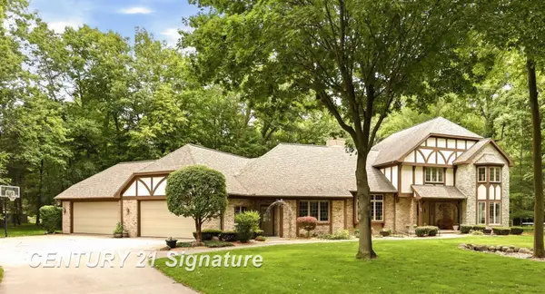 4210 Maple Woods West DR, Saginaw, MI 48603