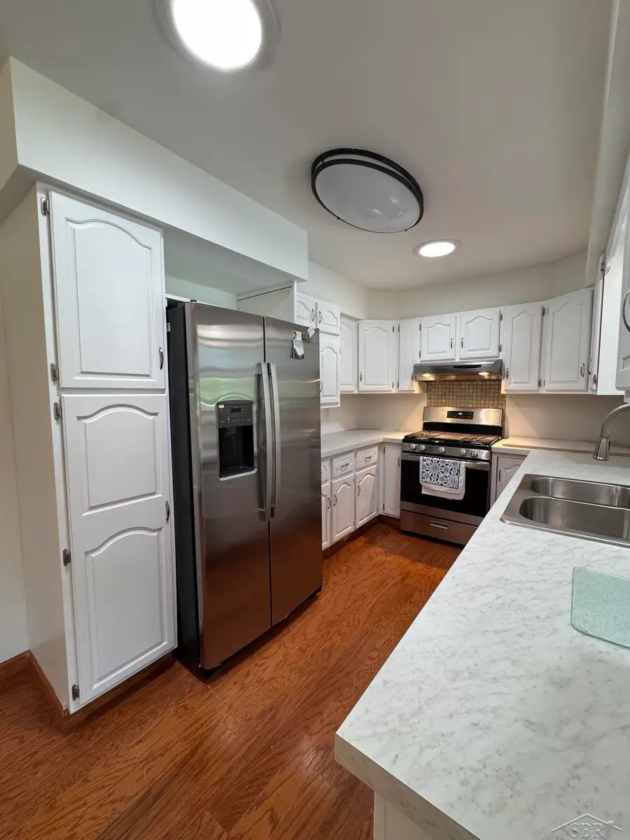 1065 Curwood RD, Saginaw, MI 48609 - #3