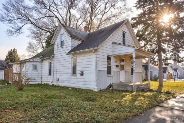 2502 Robinwood, Saginaw, MI 48601