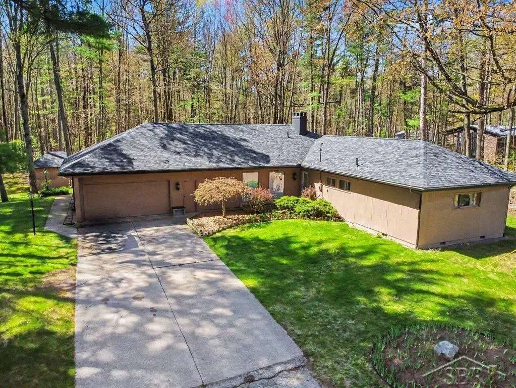 547 W Peterson DR, Sanford, MI 48657 - #1