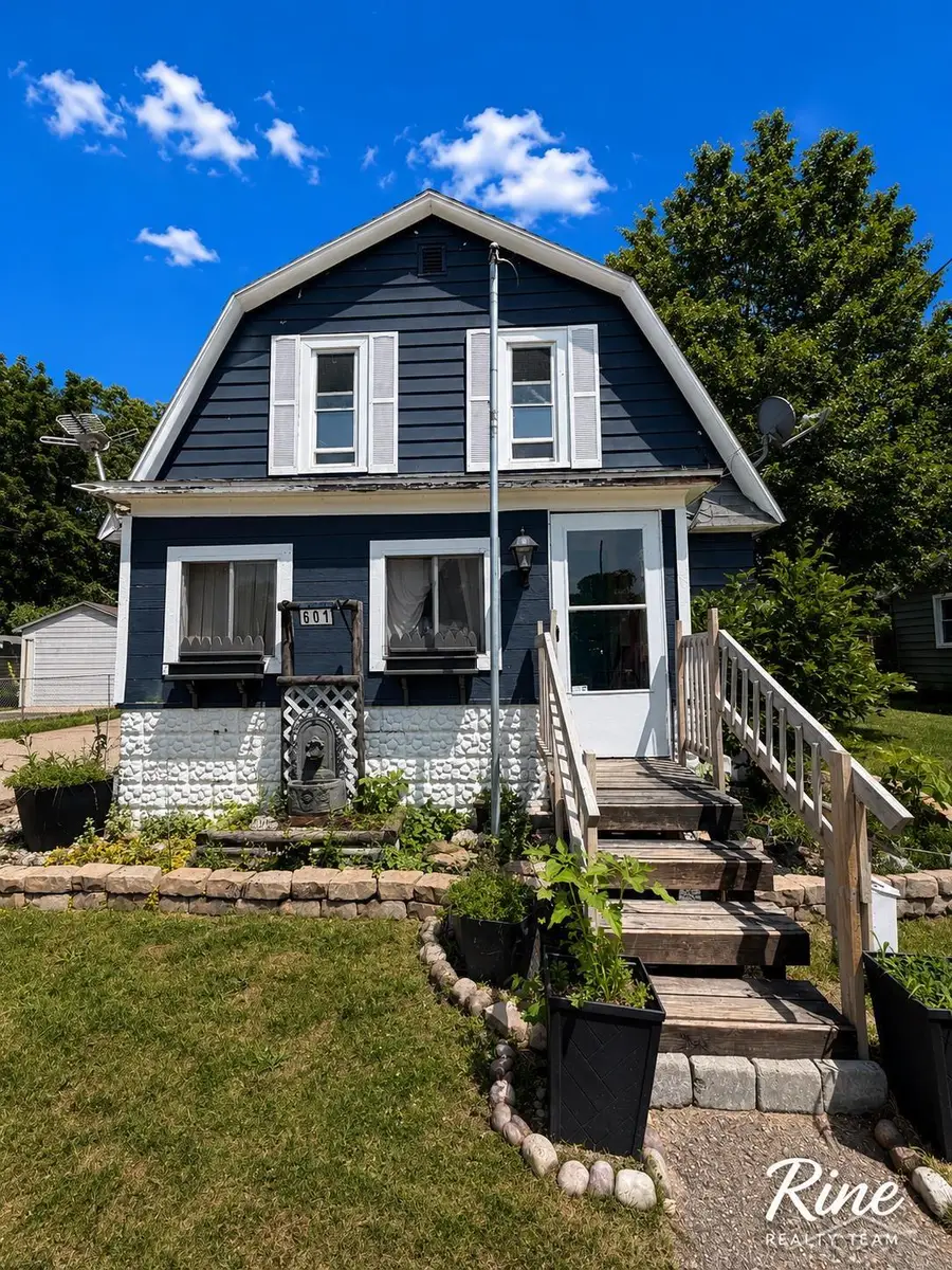 601 S North ST, Otsego, MI 49078 - #3