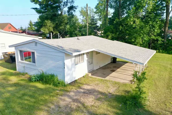 214 E Division AVE, Oscoda, MI 48750