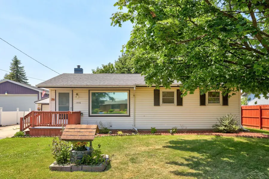 1446 S Airport RD, Saginaw, MI 48601 - #2