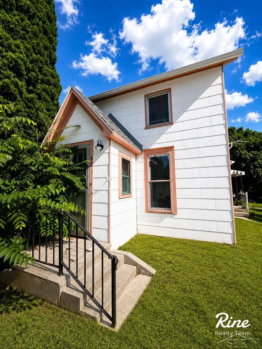 42 W Main ST, Mayville, MI 48744 - #2