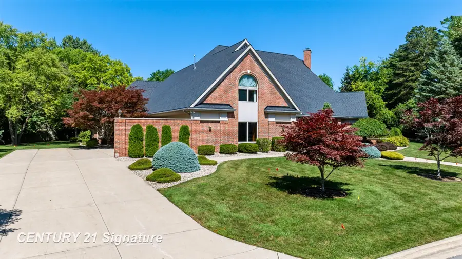 5590 Pine Gate DR, Saginaw, MI 48603 - #2