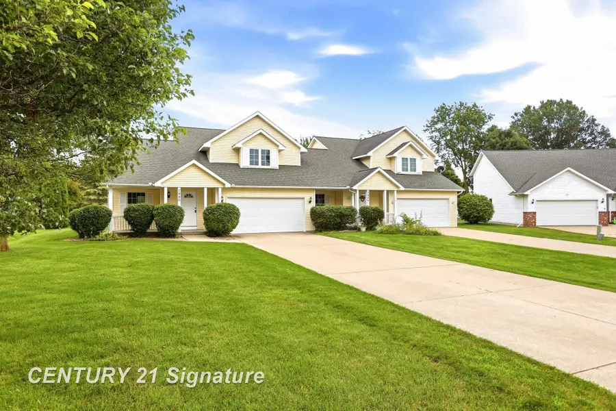 7944-7946 Rivercrest CT, Freeland, MI 48623 - #2