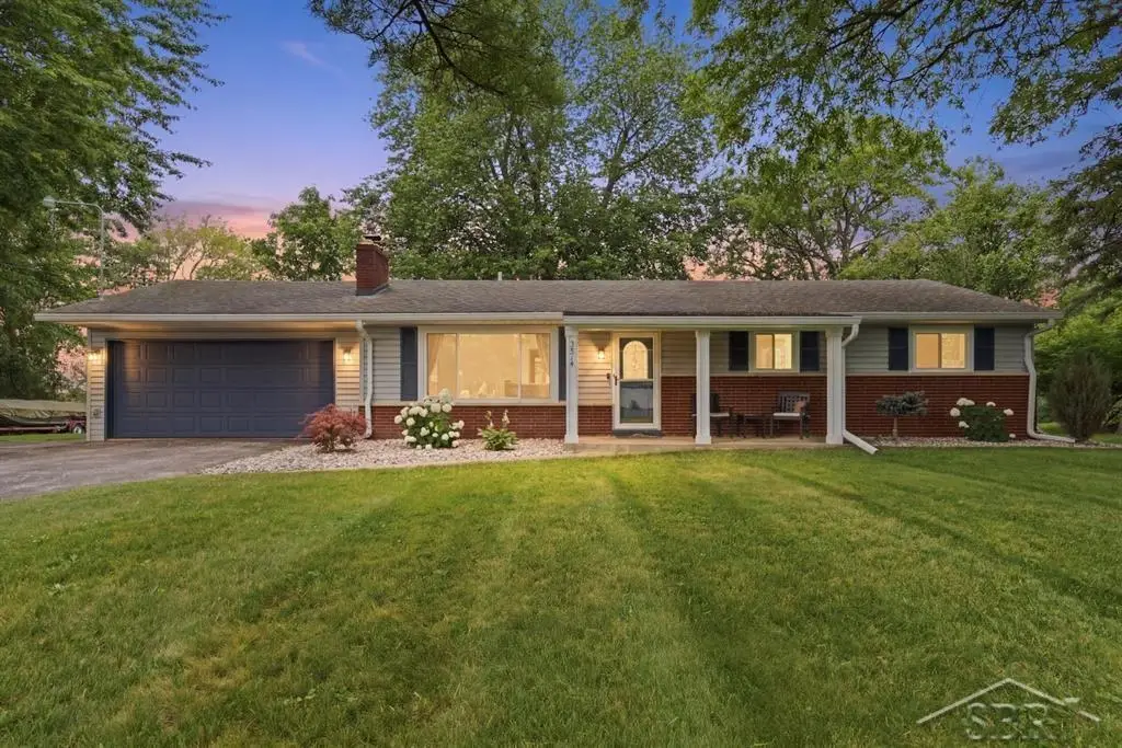 3875 Meadow DR, Freeland, MI 48623 - #1