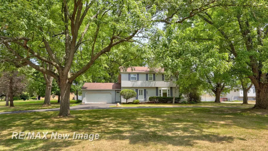 2430 Fair Ln LN, Burton, MI 48509 - #3