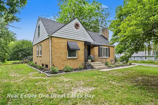 5250 N Center, Saginaw, MI 48604