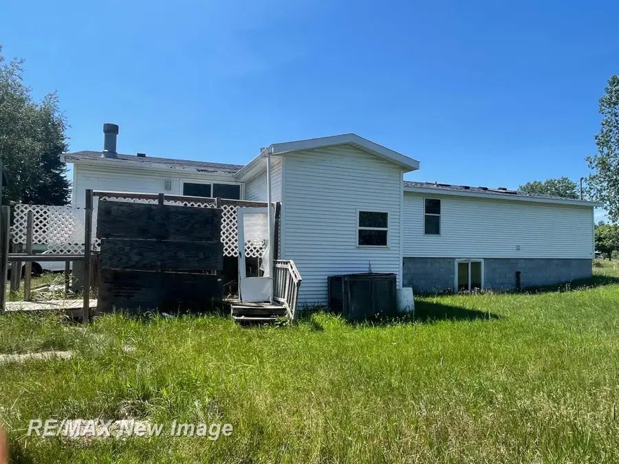 15957 W Burt RD, Chesaning, MI 48616 - #3