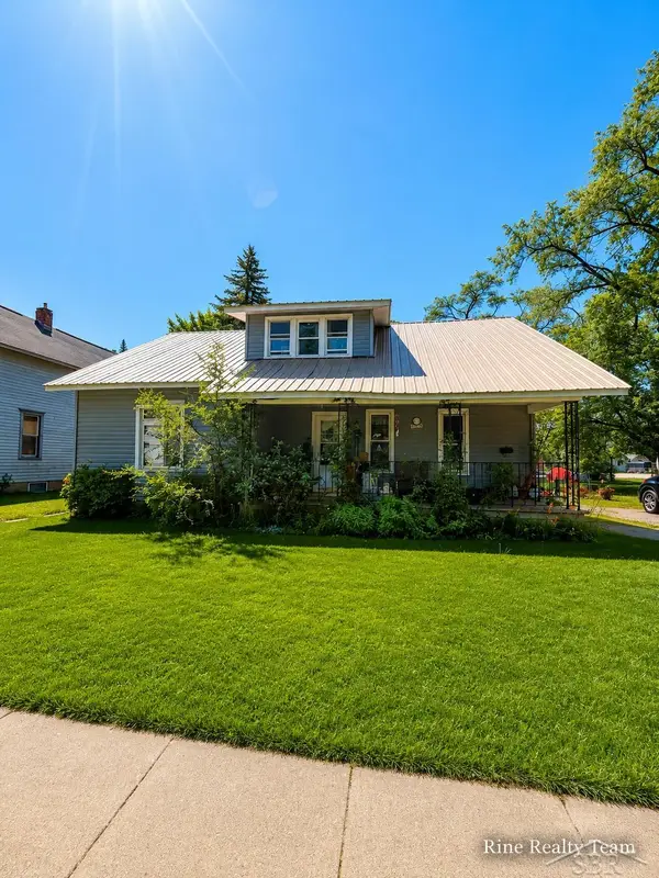 111 W Broadway ST, Scottville, MI 49454
