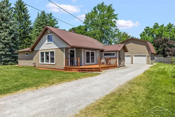 206 W Railway, Coleman, MI 48618