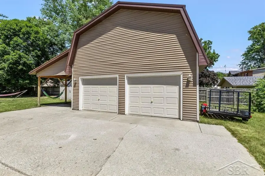 206 W Railway, Coleman, MI 48618 - #2
