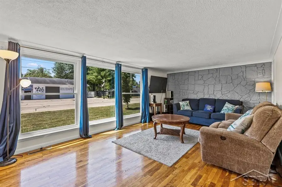 206 W Railway, Coleman, MI 48618 - #3