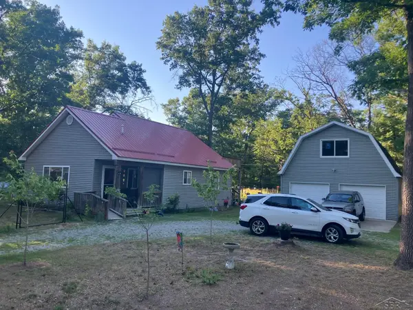 8278 Chain Lake RD, SouthBranch, MI 48761